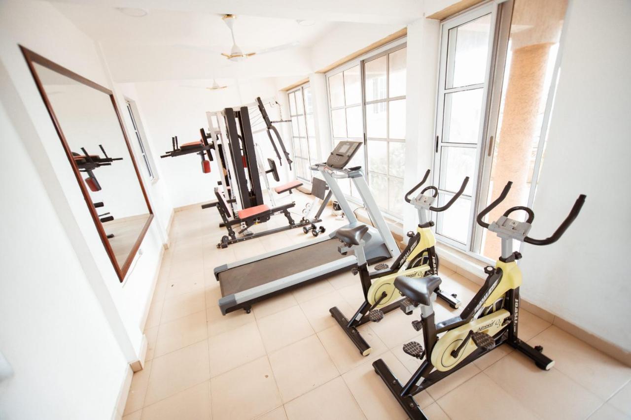 Plus 33 Hotel Nungua Екстериор снимка