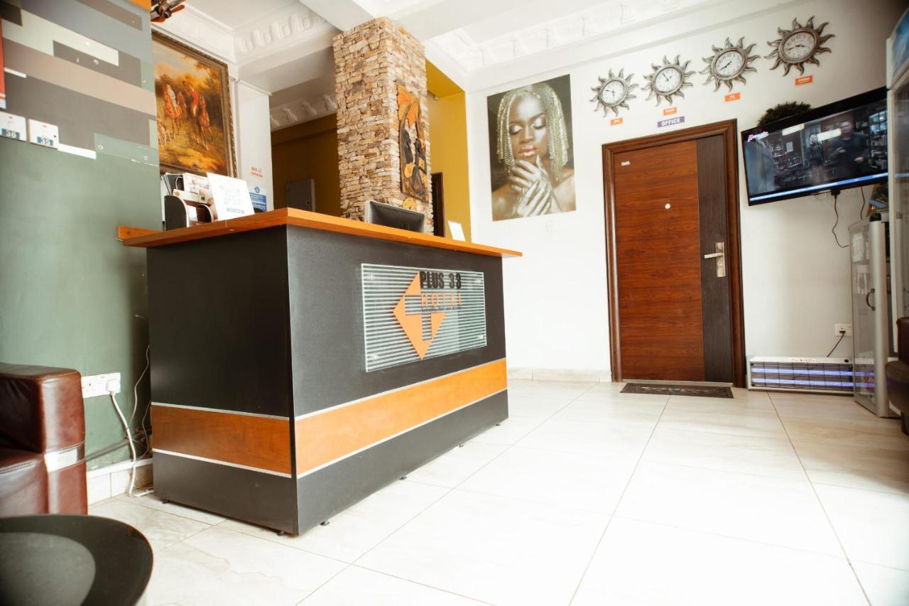 Plus 33 Hotel Nungua Екстериор снимка