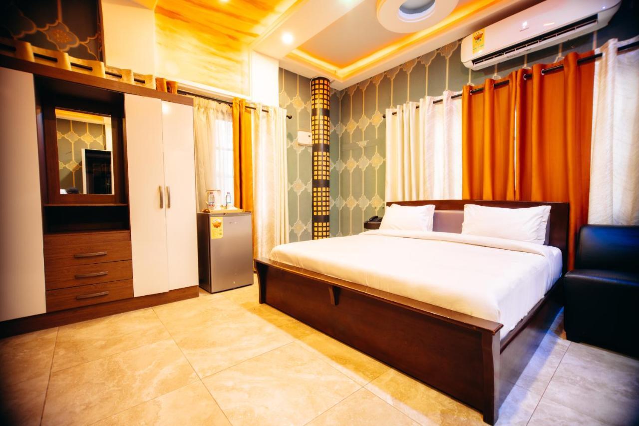 Plus 33 Hotel Nungua Екстериор снимка