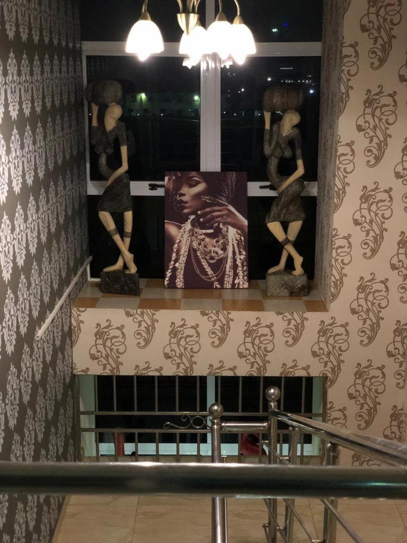 Plus 33 Hotel Nungua Екстериор снимка