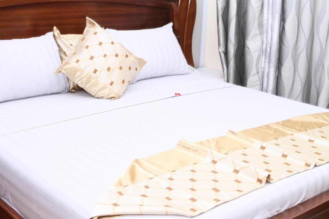 Plus 33 Hotel Nungua Екстериор снимка