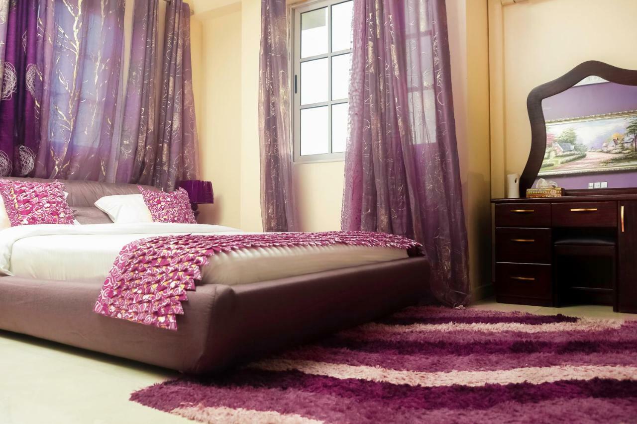 Plus 33 Hotel Nungua Екстериор снимка